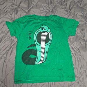 Green cobra short sleeve tee